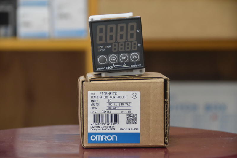 OMRON(オムロン) サーマック温度調節器 E5CB-R1P AC100-240 - 3