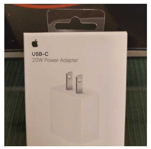 Apple iphone12原廠USB-C 20W充電器型號A2305 現貨少量供應神腦代理