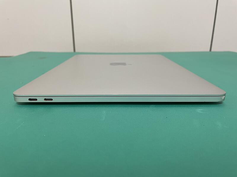 2021秋冬新作】 MacBook Pro Retina 13inch 盒裝 i7 256G 13吋 16G