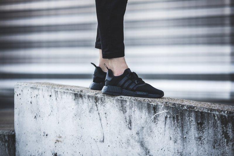 S.G ADIDAS NMD R1 Color Boost 全黑余文樂JJ 林俊傑實著輕量慢跑鞋S31508 | 露天市集| 全台最大的網路購物市集