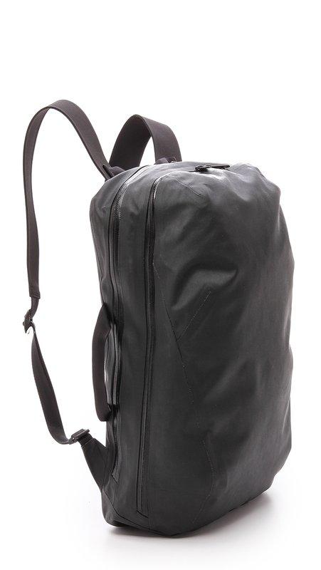 犬爸美日精品】ARC'TERYX 始祖鳥VEILANCE NOMIN PACK 背包黑到底的低調 