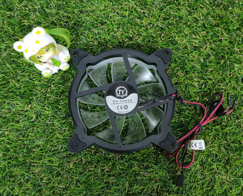 PC傢俬:曜越TT-12025 BDH12025S 12V 0.15A 12公分RGB冷光散熱風扇 PWM | 露天市集 | 全台最大的網路購物市集