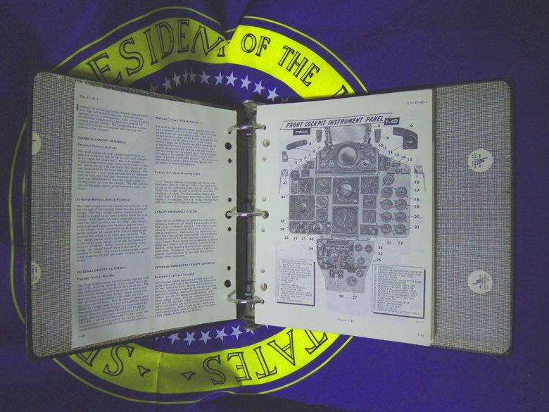 Usgi 美國空軍公發f 4c D型幽靈式戰鬥攻擊機原版飛行操作修護技令手冊 露天市集 全台最大的網路購物市集