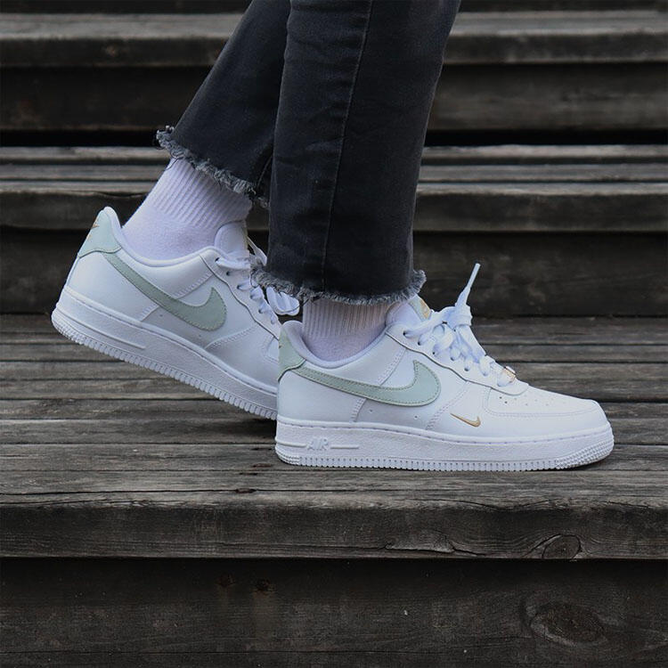 nike air force 1 small swoosh