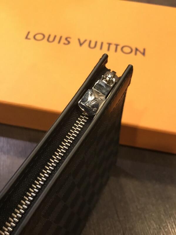 精選店家Louis Vuitton LV路易威登黑色棋盤格紋手拿包